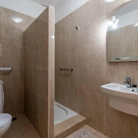 Floritas 22 - One Bed Ground Floor With Pool View Apartmán