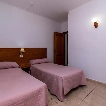 Floritas 22 - One Bed Ground Floor With Pool View Apartmán