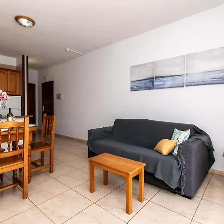 Daire Floritas 22 - One Bed Ground Floor With Pool View Playa de las Américas