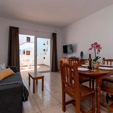 Floritas 22 - One Bed Ground Floor With Pool View * Playa de las Américas