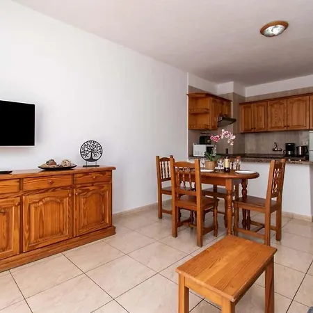 Floritas 22 - One Bed Ground Floor With Pool View Apartmán Playa de las Americas (Tenerife)