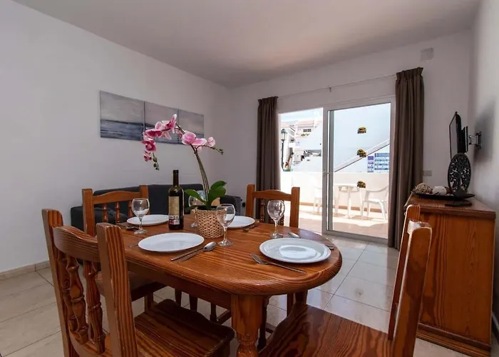 Floritas 22 - One Bed Ground Floor With Pool View * Playa de las Américas