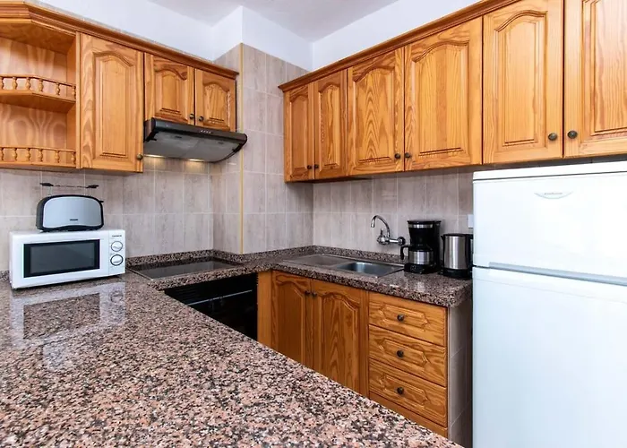 Floritas 22 - One Bed Ground Floor With Pool View Апартаменты *