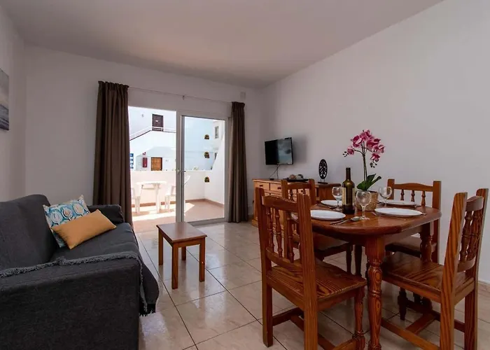 Floritas 22 - One Bed Ground Floor With Pool View * Playa de las Américas