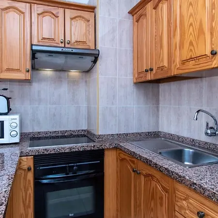 Floritas 22 - One Bed Ground Floor With Pool View * Playa de las Americas (Tenerife)