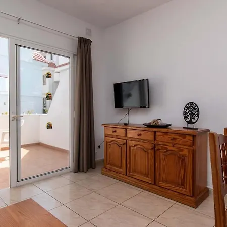 Floritas 22 - One Bed Ground Floor With Pool View Playa de las Américas